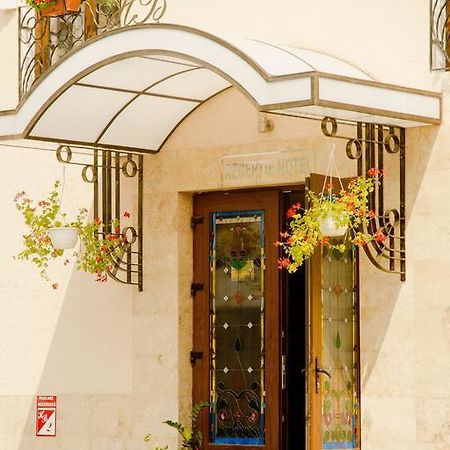 Hotel Belleville Ιάσιο Εξωτερικό φωτογραφία