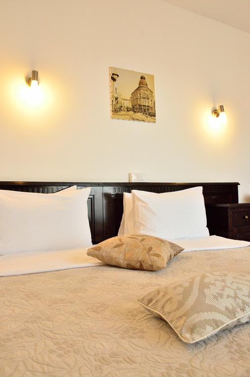 Hotel Belleville Ιάσιο Δωμάτιο φωτογραφία
