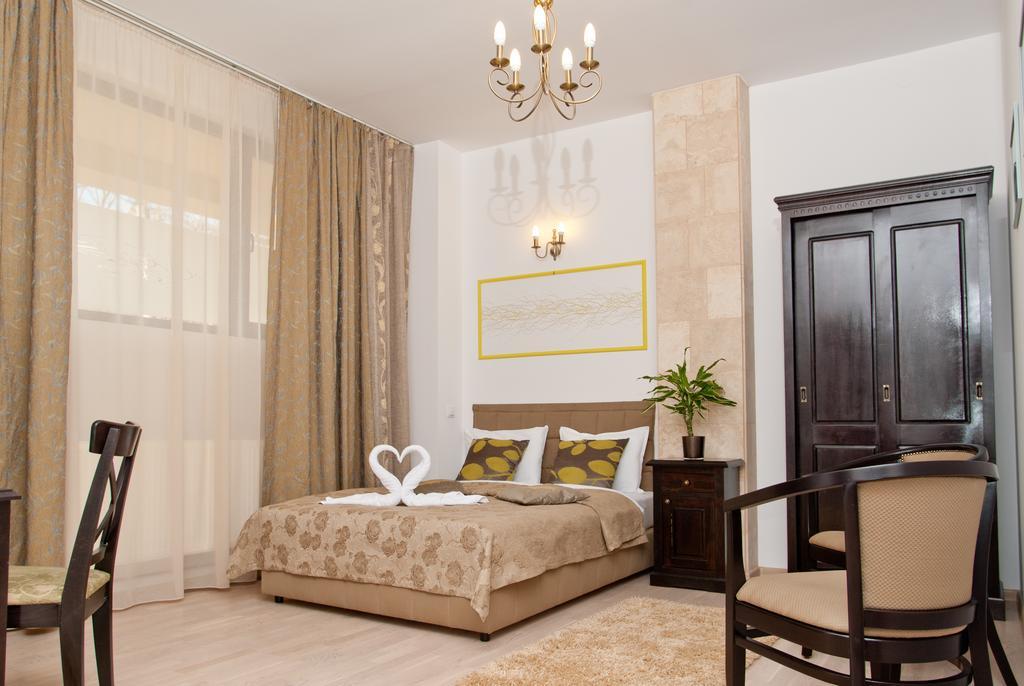 Hotel Belleville Ιάσιο Εξωτερικό φωτογραφία