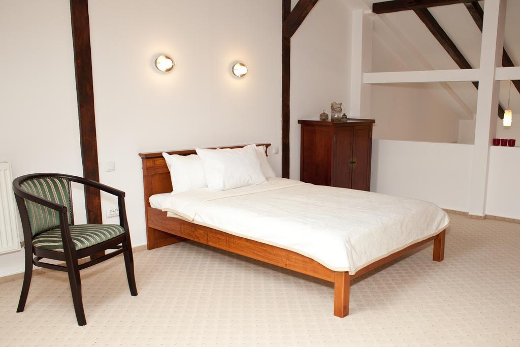 Hotel Belleville Ιάσιο Εξωτερικό φωτογραφία