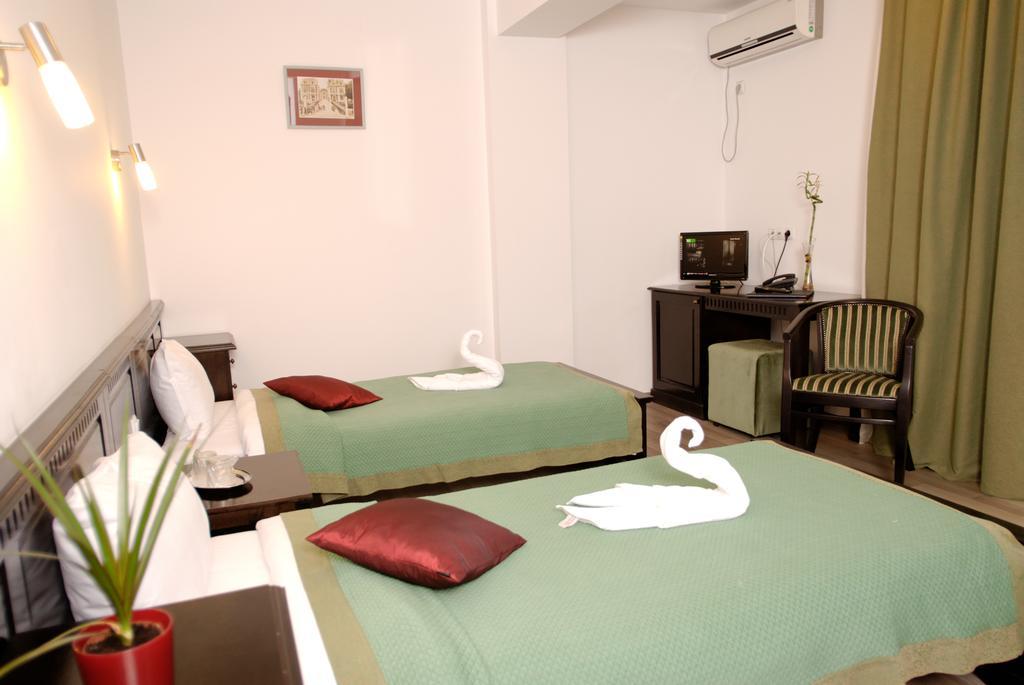 Hotel Belleville Ιάσιο Εξωτερικό φωτογραφία