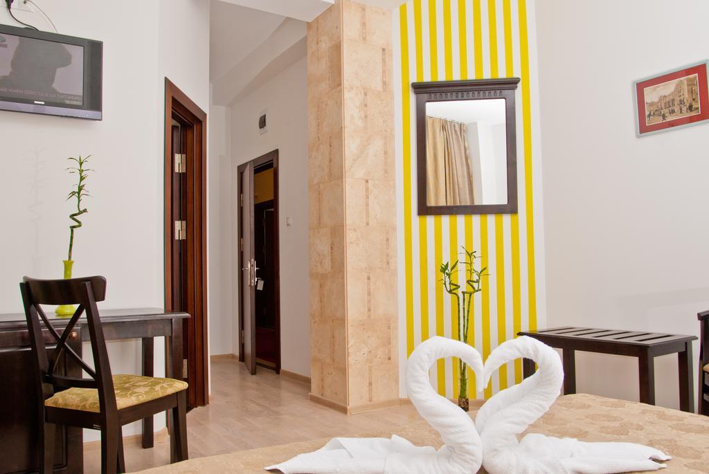 Hotel Belleville Ιάσιο Εξωτερικό φωτογραφία